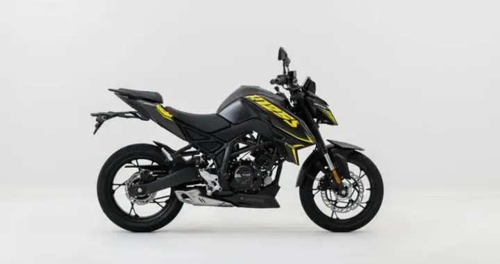 Voge R125S: la naked 125 che sfida le big con prezzo e tecnologia