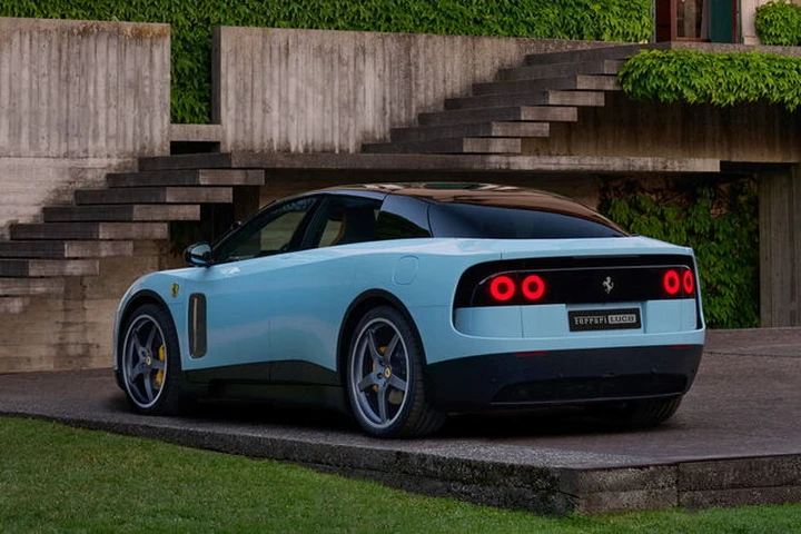 Perché la Ferrari Luce, appena presentata, è già divisiva