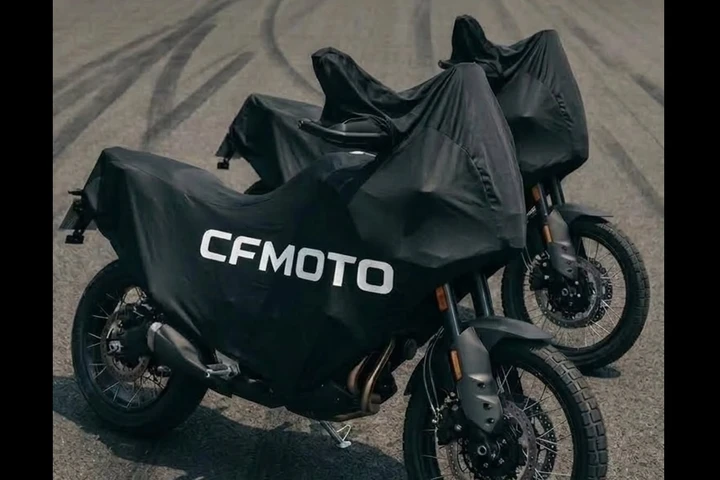 CFMOTO 550MT 2027: 53 CV e più dotazioni per l’erede della 450MT