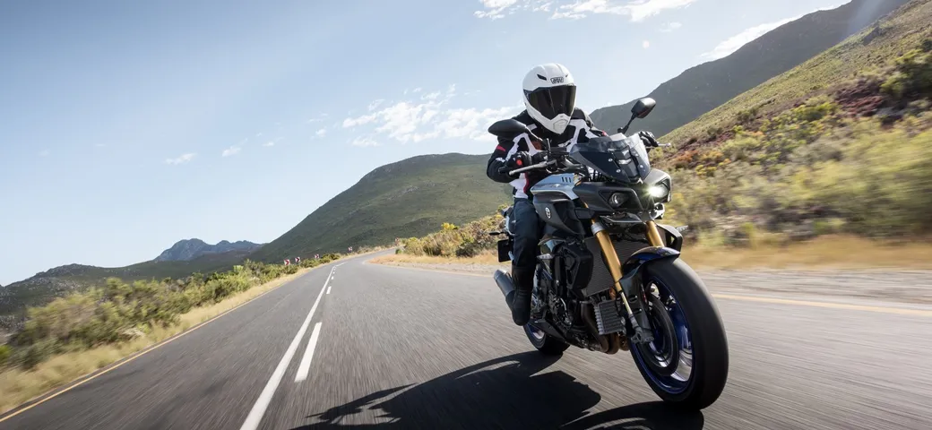 Yamaha MT-10 SP e Sport Tourer: prima prova