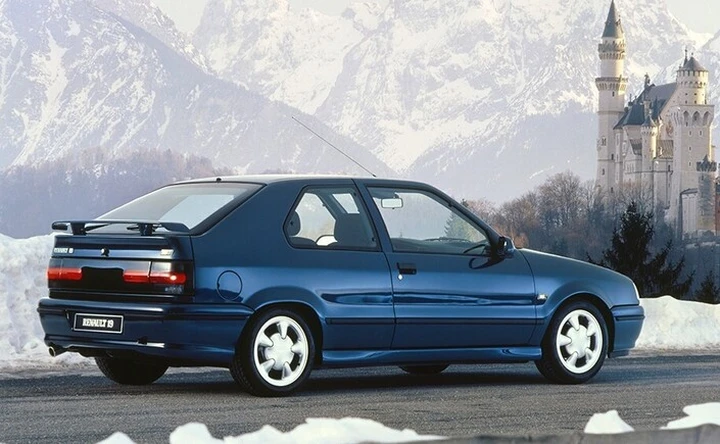 Perché questa Renault 19 16S del '91 vale 39.900 euro? Cifra alta