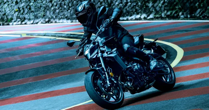 Yamaha MT-09 Y-AMT: la naked con cambio automatico manuale innovativo