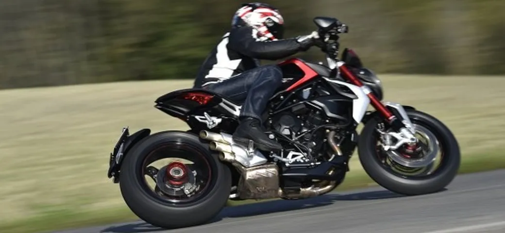 MV Agusta Brutale 800 RR e Dragster 800 RR: la prova su strada