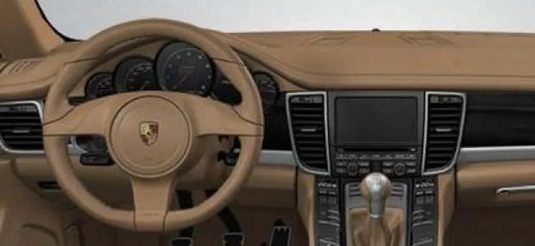 Porsche Panamera: addio al cambio manuale