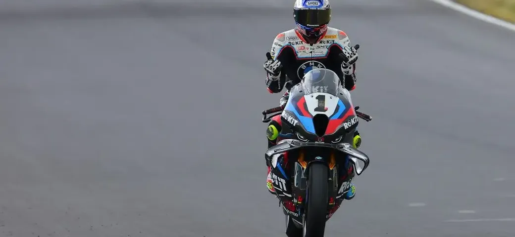 Razgatlioglu non è riuscito a vincere all'ultima curva di Most: 