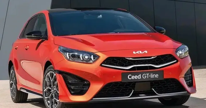 Kia Ceed 2025: tecnologia, design e motorizzazioni ibride