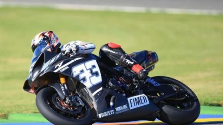 WSBK: Marco Melandri batte il record della pista alla prima uscita con la R1