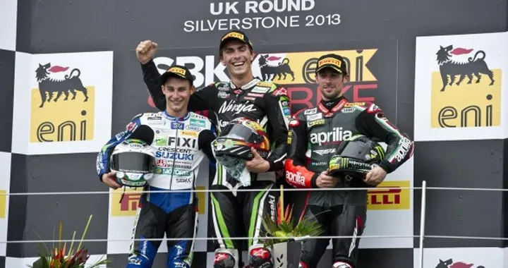 Loris Baz trionfa in Gara-2: "Dedico la vittoria alla famiglia di Andrea Antonelli"