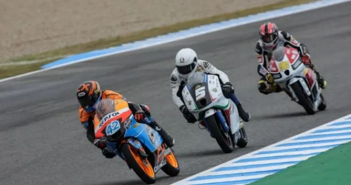 Moto3, Estoril: pole per Cortese davanti a Vinales, Fenati 6°