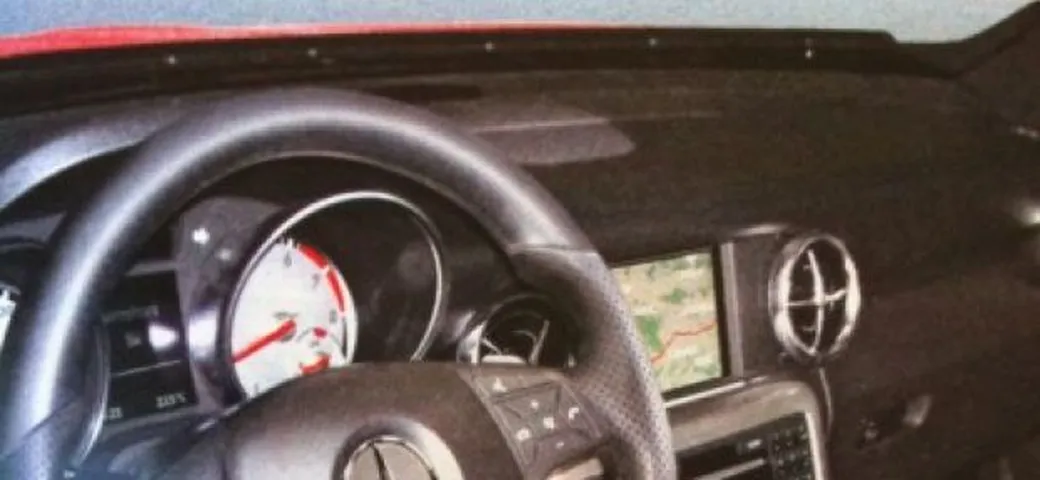 Mercedes SLK: ecco il posto guida della prossima generazione