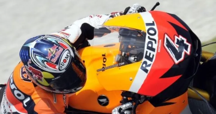 Andrea Dovizioso a Sepang con un nuovo casco Suomy