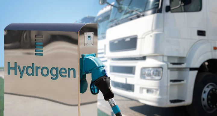 Camion a idrogeno più convenienti dell’elettrico oltre i 300 km: lo studio ENEA