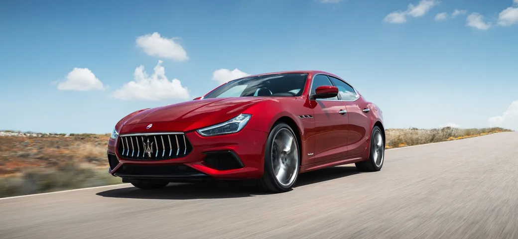 Maserati, ecco i piani di sviluppo e produzione elettrificata: la prima ibrida è la Ghibli
