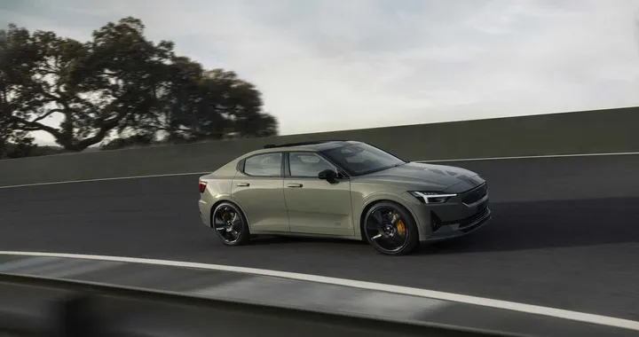 Polestar 2, produzione terminata dopo sei anni: la nuova generazione arriva nel 2027