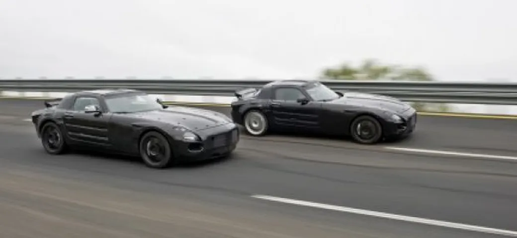 Mercedes SLS AMG Gullwing: le foto spia ufficiali