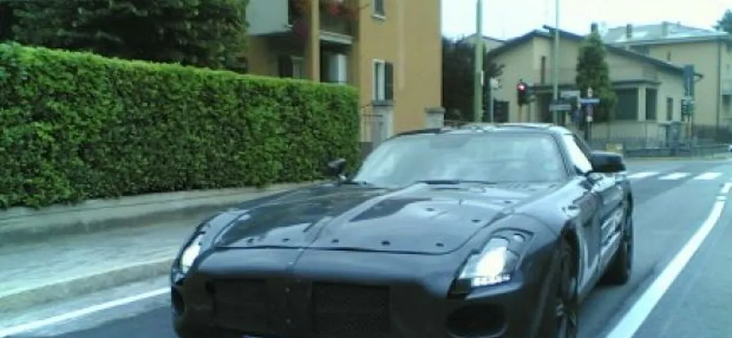 Mercedes SLS: foto spia dal Chilometro Rosso Brembo