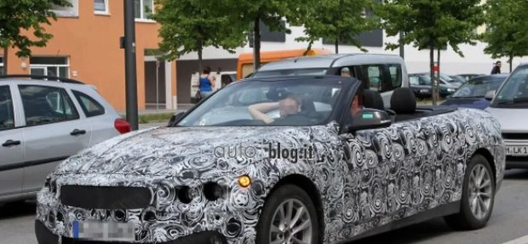Foto spia BMW Serie 3 Cabrio F33