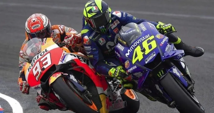 Rossi: "Marquez sta distruggendo questo sport"