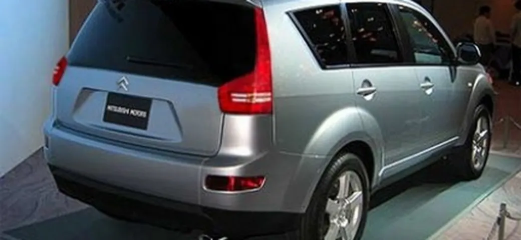 Citroen C7 photoshop del Suv francese