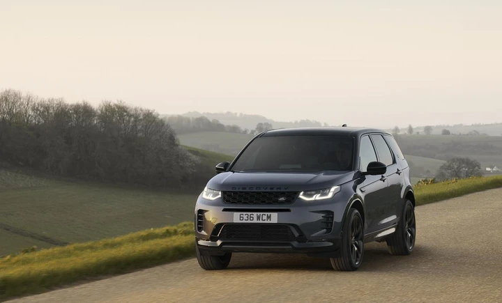 Land Rover Discovery Sport 2024: equilibrio perfetto tra eleganza e tecnologia [FOTO]