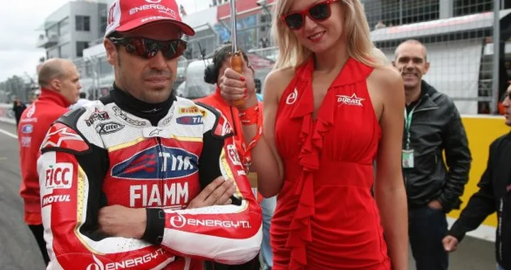 Carlos Checa: "La SBK è competizione, non pura tecnologia"