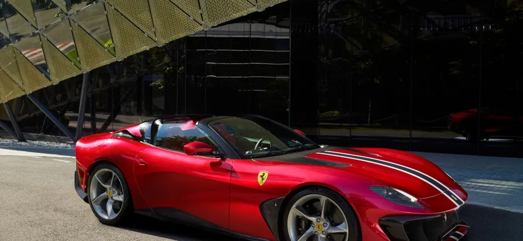 Ferrari SP51, svelata la roadster one-off su base 812 GTS