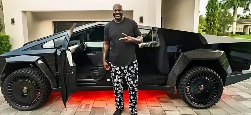 Anche Shaquille O’Neal scarica la Tesla Cybertruck