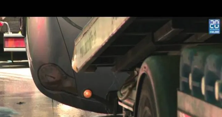 Video: Come ti ripesco una 911 Turbo dal fiume...