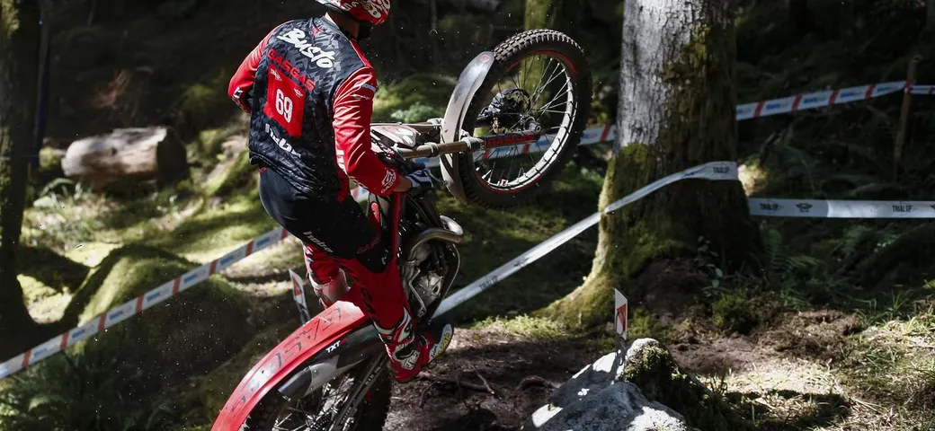 Jaime Busto domina il podio in una stagione avvincente con GasGas Factory Racing