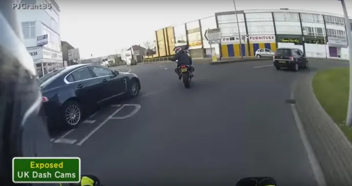 Incidenti in moto sfiorati su strada [Video]