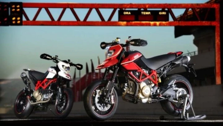 Ducati Hypermotard 1100EVO SP in arrivo a Febbraio nei Ducati Store