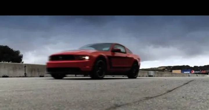 Ford Mustang Boss 302: video a Laguna Seca
