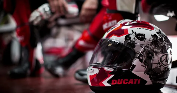 Ducati, campagna sostituzione del casco