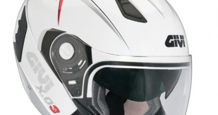 Givi presenta il casco jet/integrale X.03