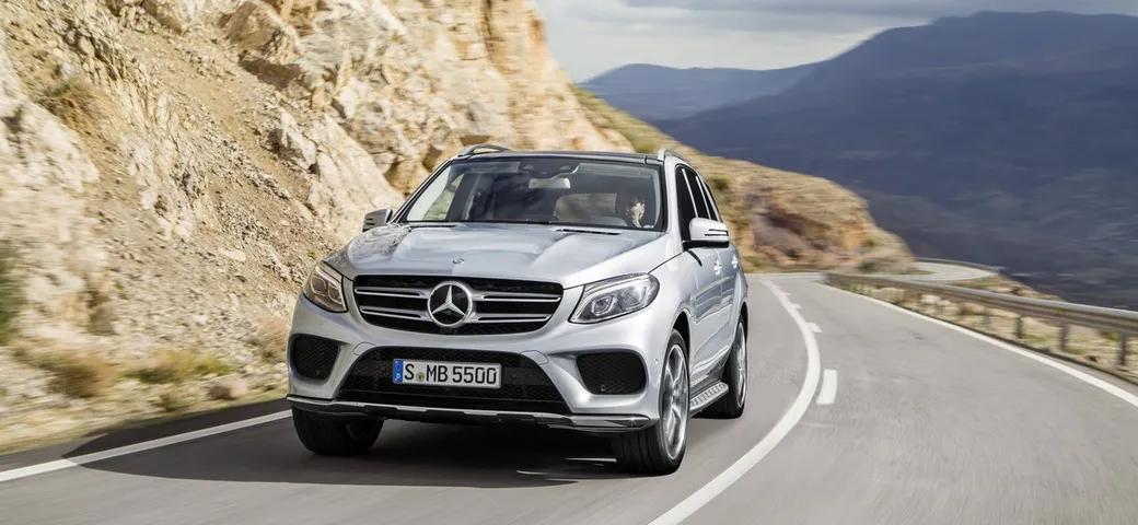 Mercedes GLE in off-road [Video]