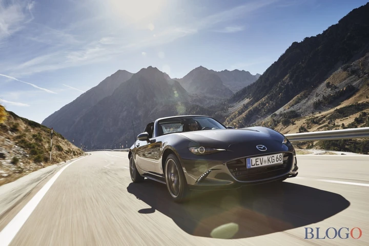Mazda MX-5: in arrivo i nuovi motori a benzina