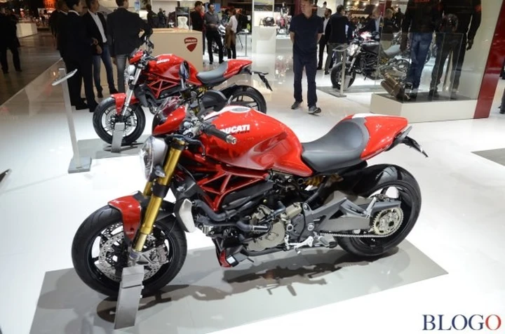 Ducati Monster 1200 e 821 S Stripe svelati all'EICMA 2014