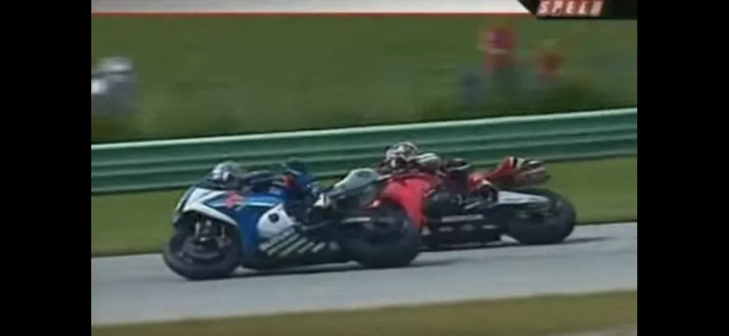 Sorpassi epici: Duhamel supera Hayden a Road America [Video]