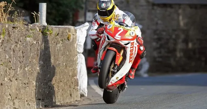 All'asta la CBR1000RR di Guy Martin...al prezzo di una normale Fireblade!