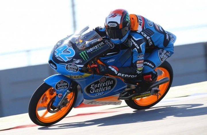 Moto3, Jerez: Alex Rins cade ma è in pole, 6° Antonelli, 18° Fenati