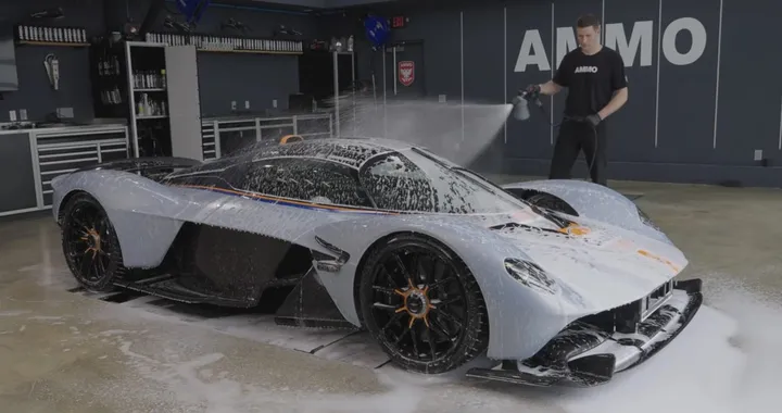 Detailing maniacale per una Aston Martin Valkyrie da 4 milioni di dollari