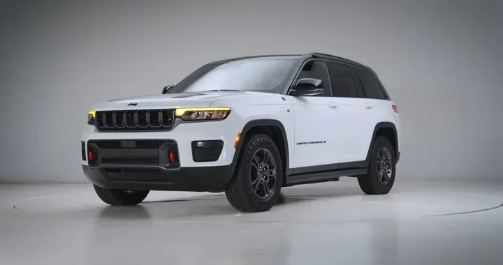 Jeep Grand Cherokee, col ritorno del V8 si abbattono i compromessi