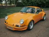 Porsche 911 l'ultimo restomod ci riporta nel passato, e va bene così
