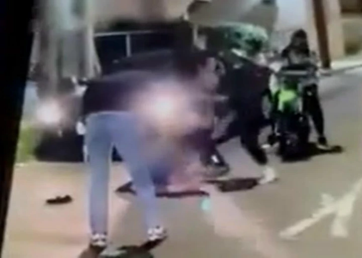 Riders aggrediscono una madre negli USA [Video]