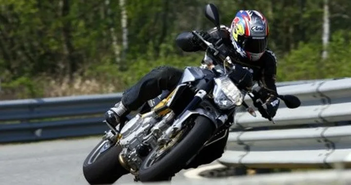 Primi test sull'Aprilia Shiver