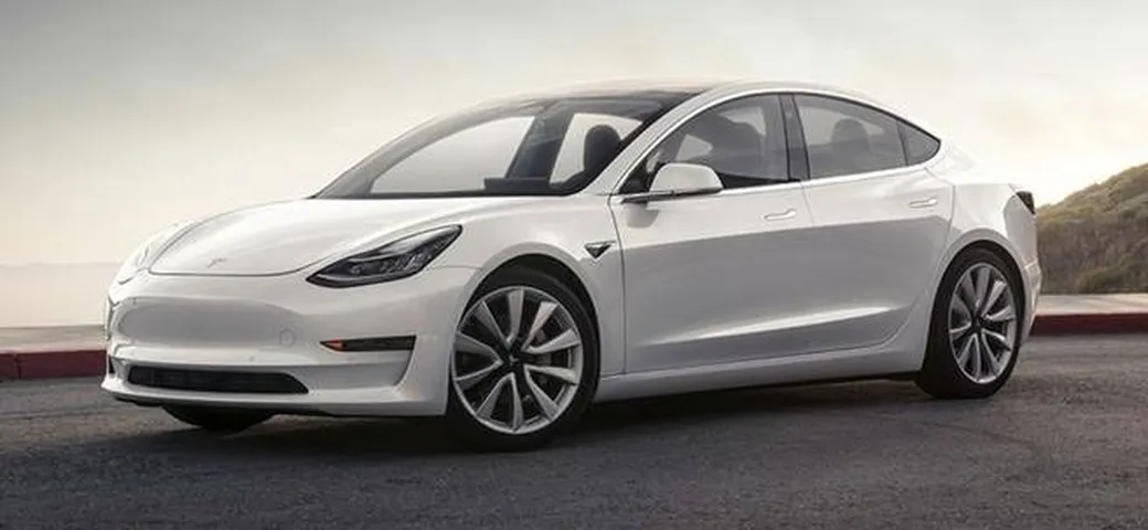 Tesla Model 3, ultimo posto nei test di affidabilità in Germania