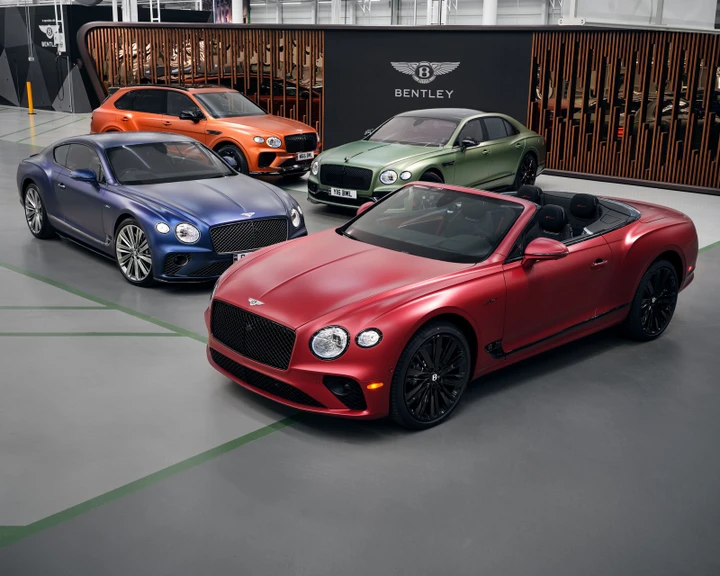 Bentley amplia la gamma di verniciature satinate per le sue auto di lusso