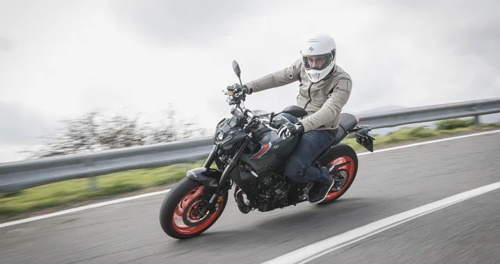 Yamaha MT-09 2021: la prova sull'Etna