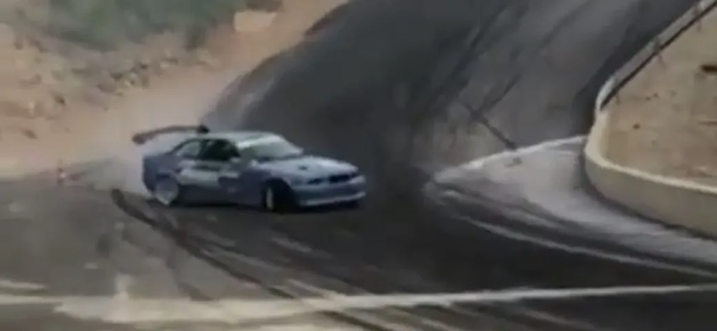 Drifting volante e spettacolare con la BMW [Video]