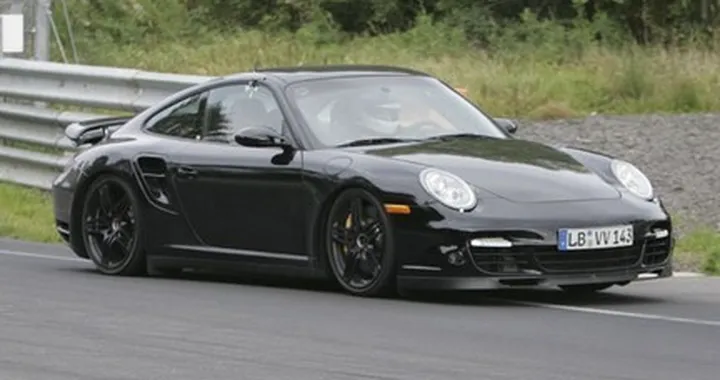 Porsche 997 Turbo restyling: nuove foto spia e qualche informazione in più